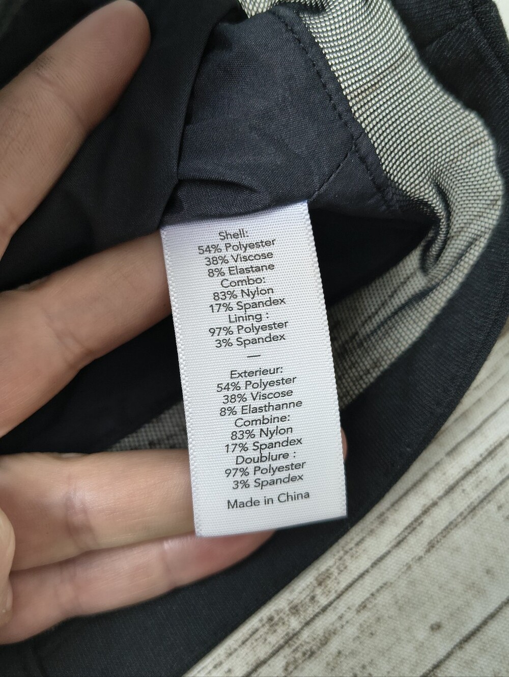 ELIZABETH AND JAMES Black Crop Top - Size Medium - Picture 4 of 8